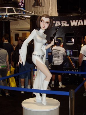 Leia Statue