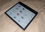 The same tablet with a grid of application icons including Kobo, Kindle, Bookshop.org, Wallabag, Hoopla and Libby.